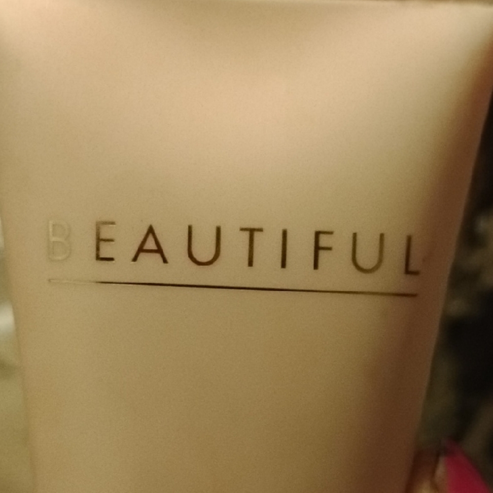 Estee Lauder Pink Moisturizer Luxurious Bath & Body - Picture 3 of 3